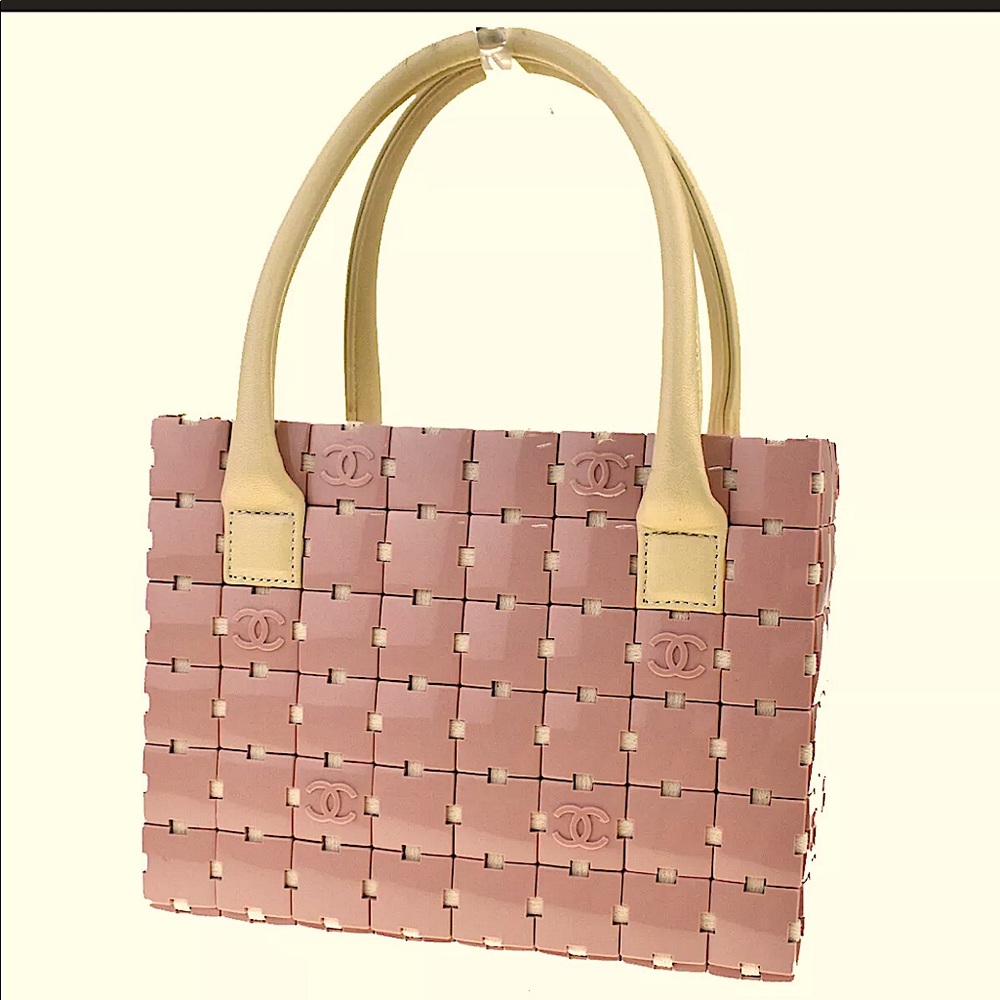 RARE VINTAGE CHANEL PUZZLE RESIN BAG -Pink